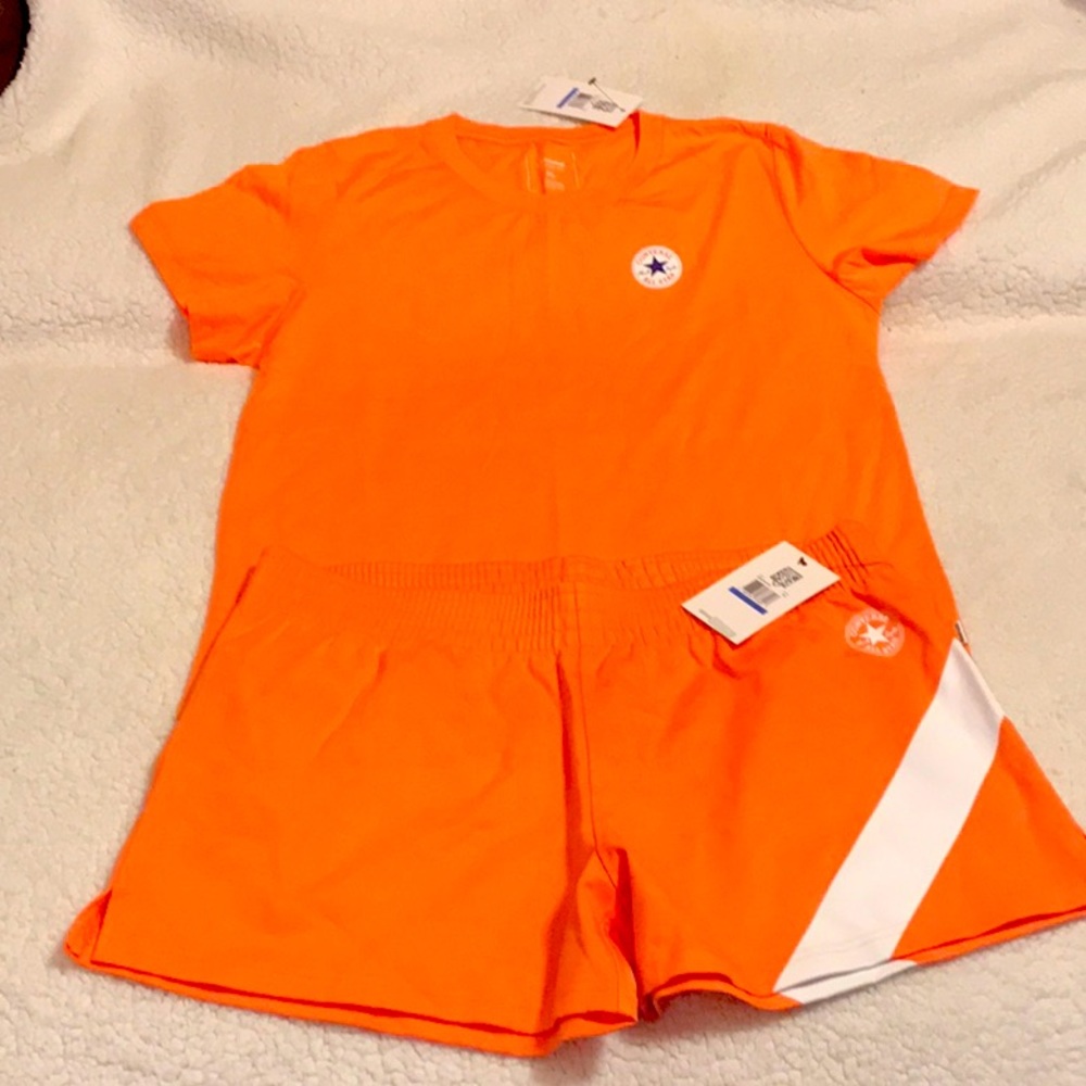 NWT Converse T-Shirt and Chevron Shorts. Size, XL.